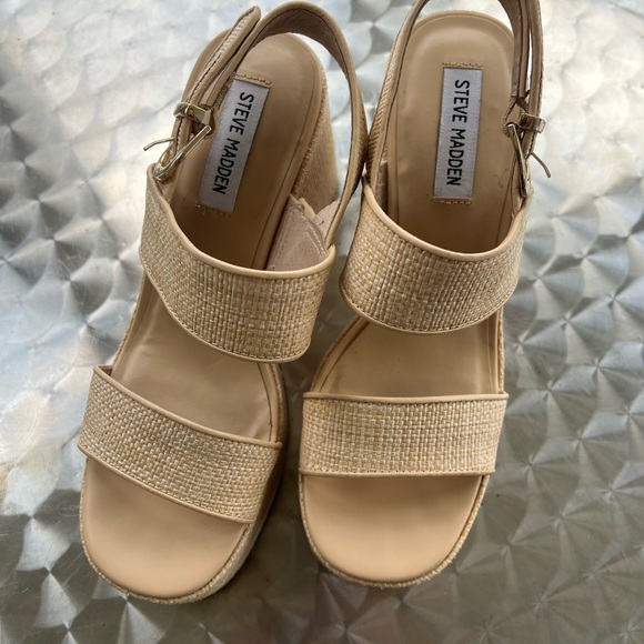 Steve Madden Stylish Tan Valory Platform Sandals — 9.5 Natural Raffia - Picture 6 of 11